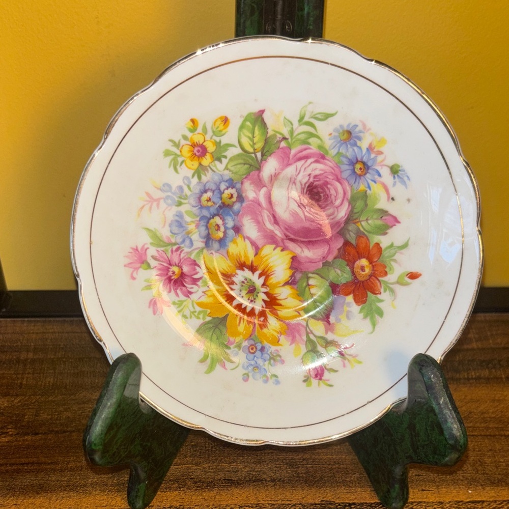 Vintage Royal China Bouquet Plate